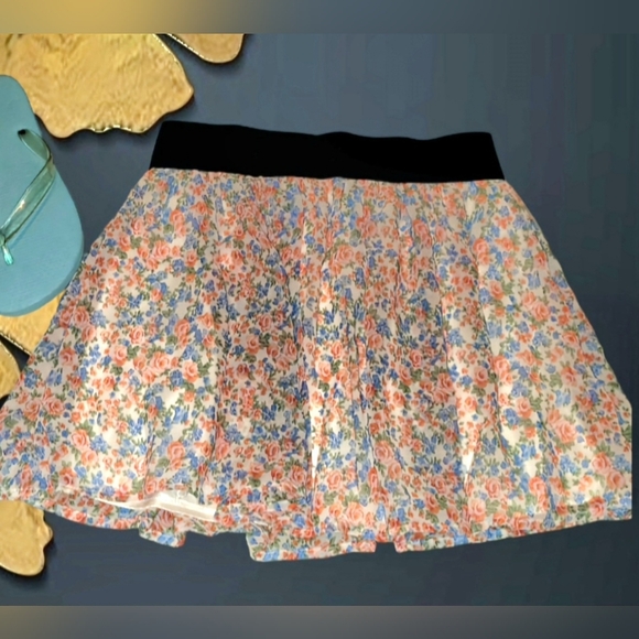 90's Retro Style Forever21 & American Eagle Junior Girls Mini Skirts Sz. SM/MED - Picture 2 of 12